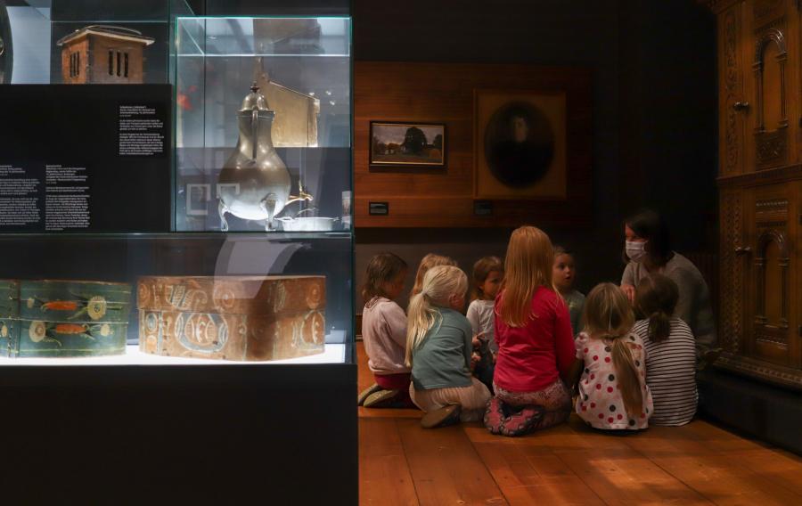 Gruppe Kinder im Museum