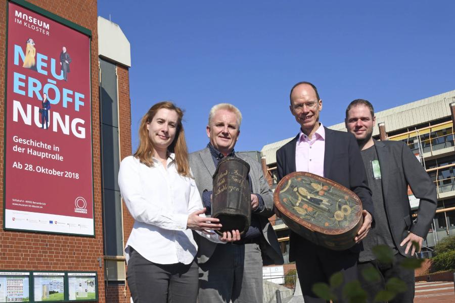 Freuen sich auf die Eröffnung des Museums im Kloster am 28. Oktober in Bersenbrück (von links): Sabrina Sommerfeld und Burkhard Fromme (beide Kulturbüro Landkreis Osnabrück), Landrat Michael Lübbersmann und Fabian Schröder (Kulturbüro).